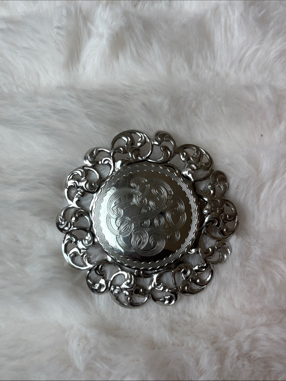 Elegant Silver-Tone Filigree Decorative Compact Mirror